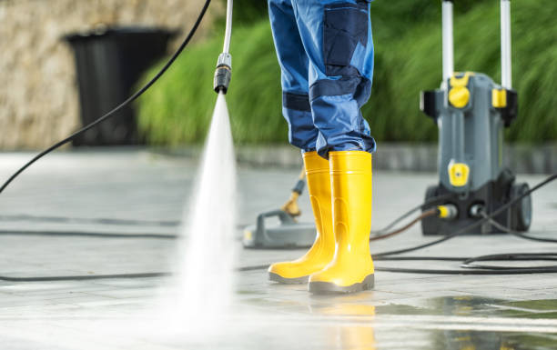 Best Garage Pressure Washing  in Tyndall, SD